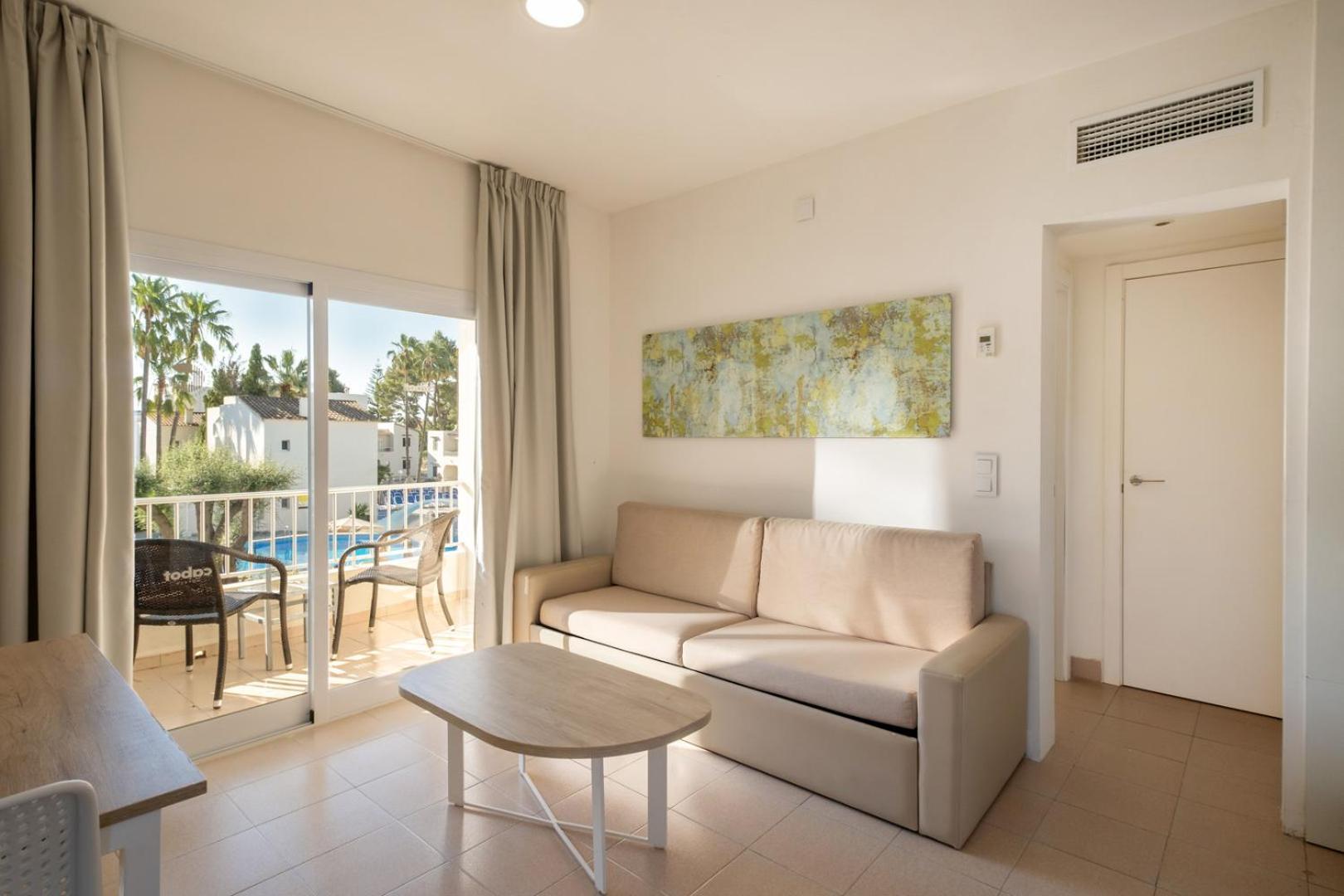 One-Bedroom Apartment Pool View